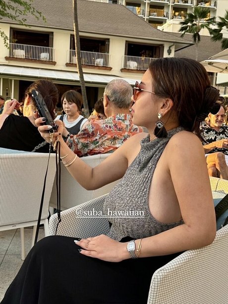 milf aux cheveux noirs onlyfans sexy sympa photo