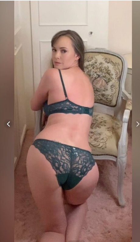 Bathtimebetty actrice artistique des photos