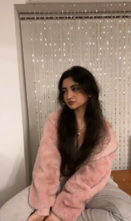 Ghidaa modèle érotique galerie