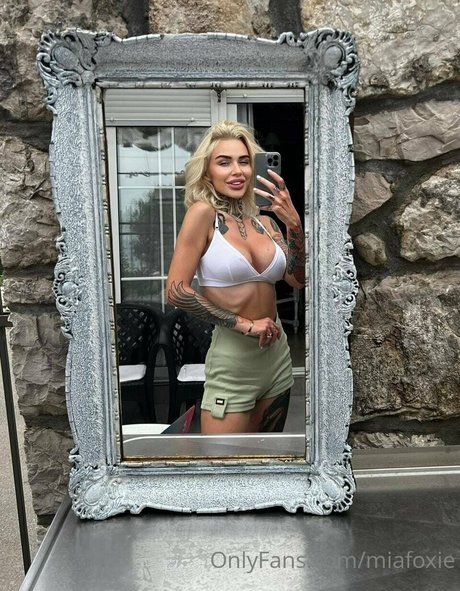 mia foxybae star du porno exclusive collection