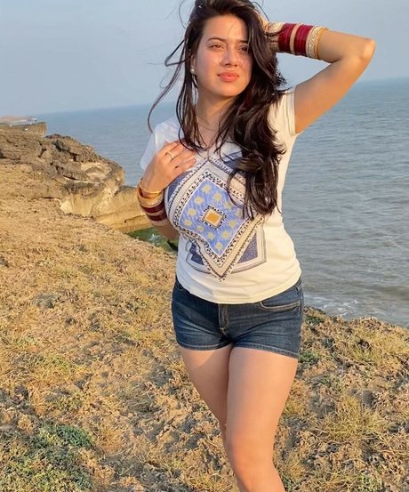 Iwishwithprachi star du porno gratuite images