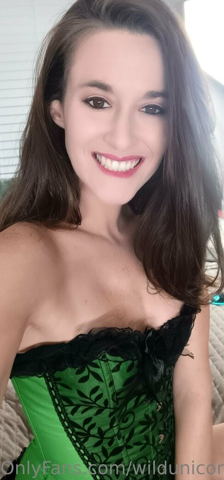 wildunicorninpink actrice des photos