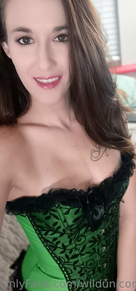 wildunicorninpink étoile exclusive archive