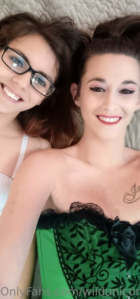 wildunicorninpink star pornographique photo