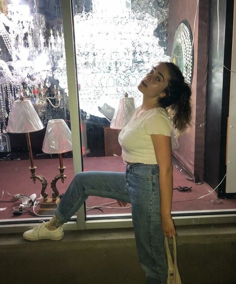 Rachel Sennott modèle chaud img