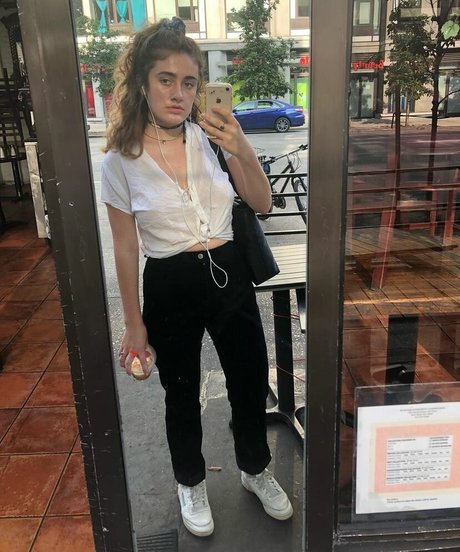 Rachel Sennott jolie actrice photos