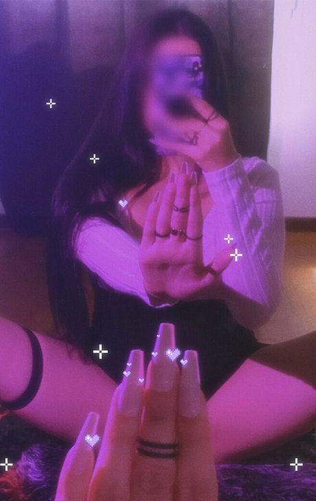 EllyAudios star du porno érotique des photos