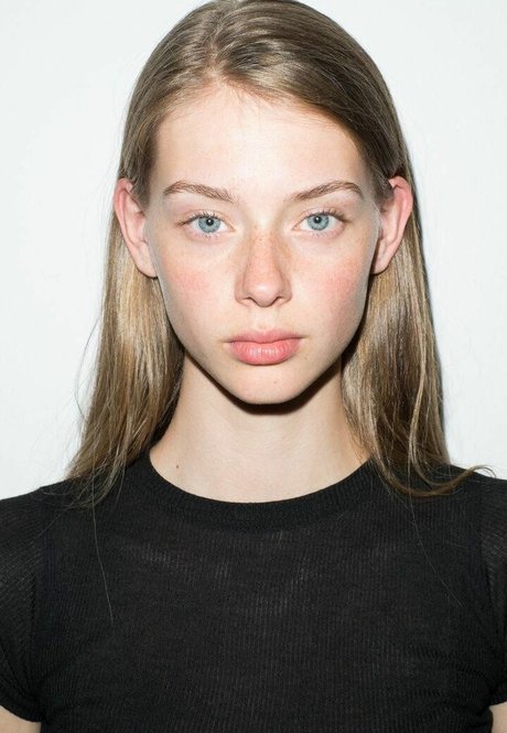 Lauren De Graaf belle actrice images