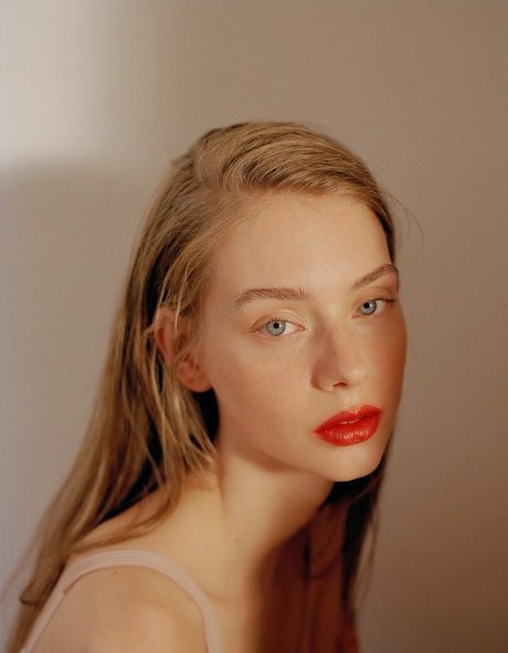 Lauren De Graaf xxx star du porno photos