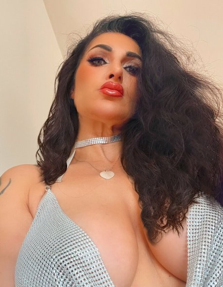 Hottash33 actrice chaude galerie