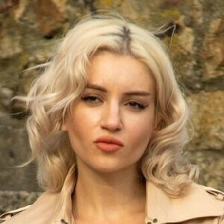 Kristina Vermilion étoile des photos