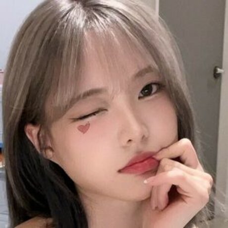 yunhee1222 modèle artistique galerie