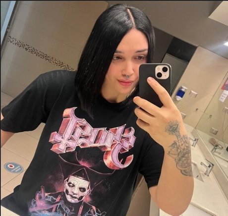 nicole brutality étoile sexy photo