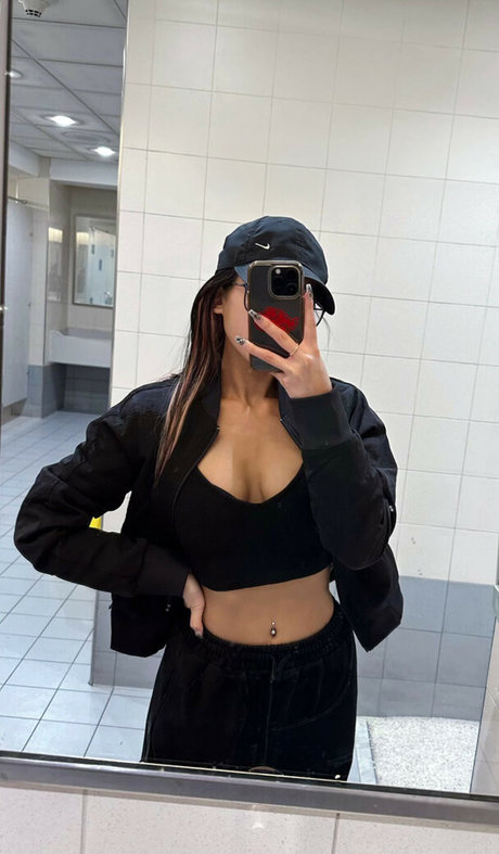 Lenalemon star du porno de haute qualité des photos