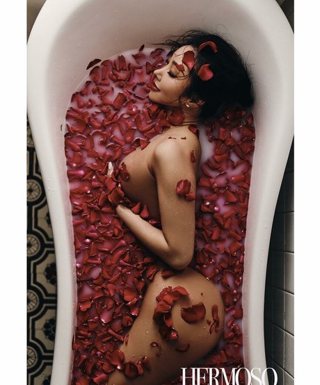 ShinyooJeong modèle porno des photos