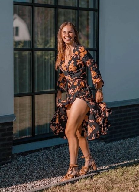 Puckmoonen star du porno sympa des photos