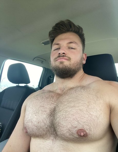 fille courbée dà côté onlyfans nus parfaits photos