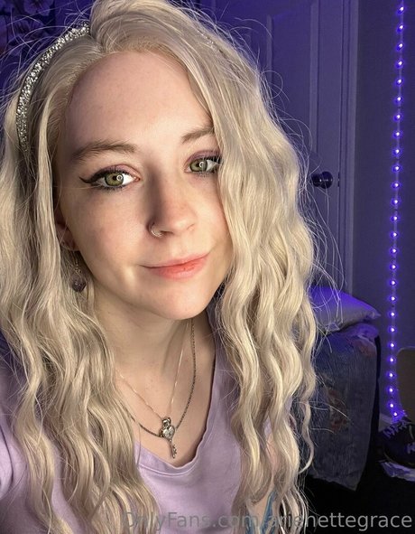 arienettegrace modèle pornographique img