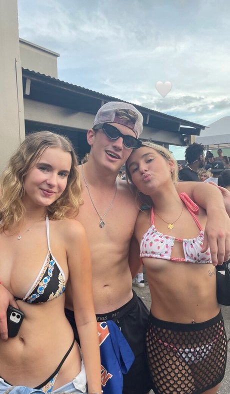 Maddie Gilmore star du porno gratuite image