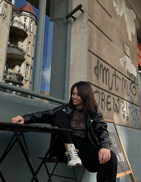 amelia holmes jolie actrice img