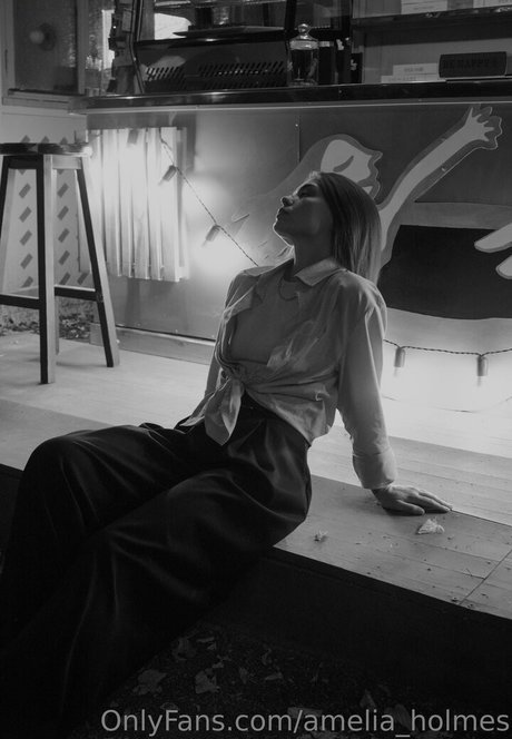 amelia holmes actrice adulte img