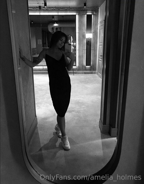 amelia holmes star du porno nue galerie