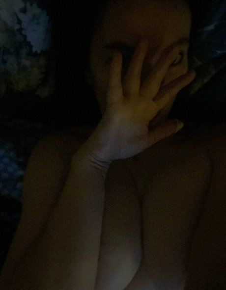 pom-pom girl nue onlyfans haut gratuit image