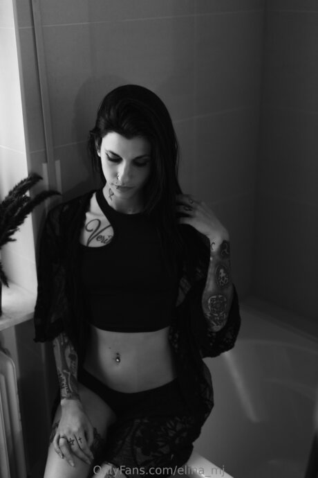 Elina mj étoile adulte photos