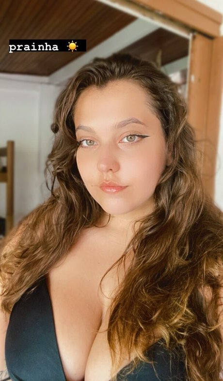 RED Mariana art de star du porno des photos