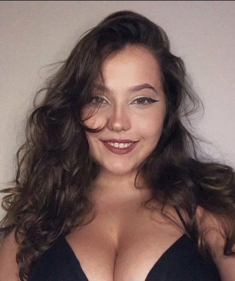 RED Mariana xxx star du porno photos