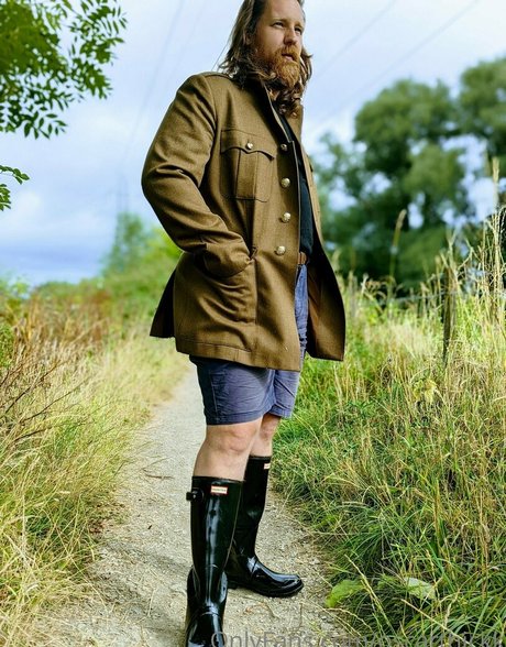 reine de pique onlyfans chaud érotique photo