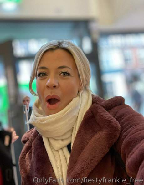 fiestyfrankie free étoile de l'art archive