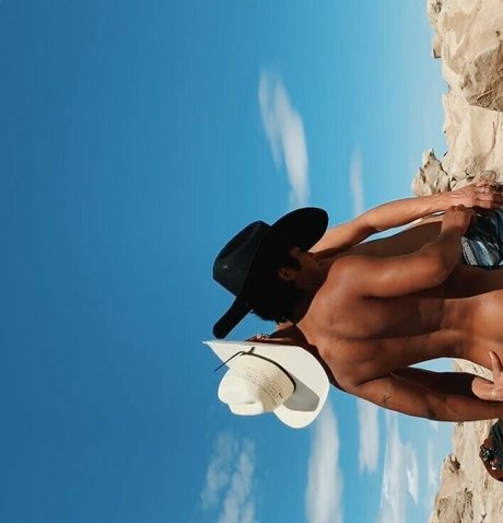 chaton potelé uniquementfans chaud parfait img