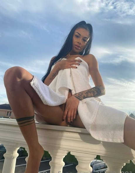 redelissa modèle de haute qualité archive