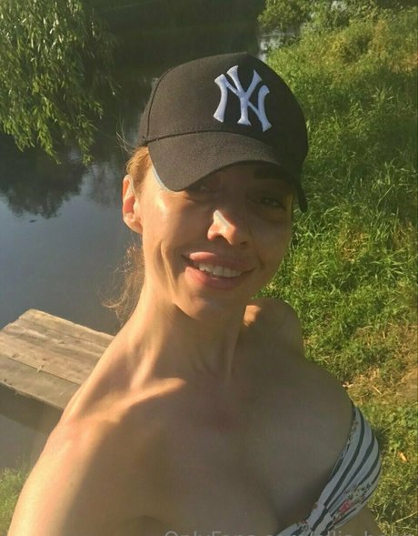 ellis benz modèle porno img