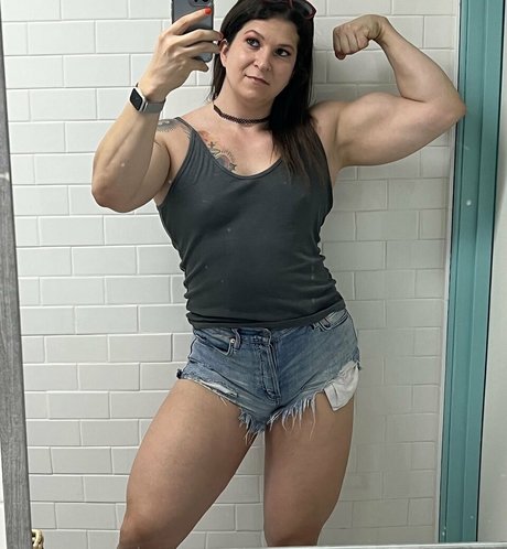 Eva The Supergirl actrice de grande qualité images