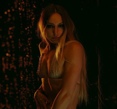 DanceZora xxx star du porno galeries