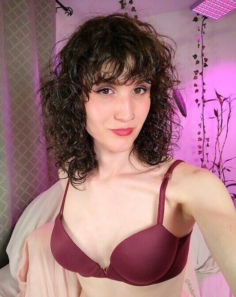 Kodama Grey actrice nue galerie