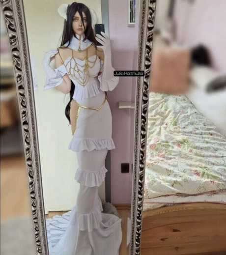 Julia Holzmuller star du porno gratuit galeries