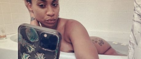 Bunnymightgameu modèle adulte galerie