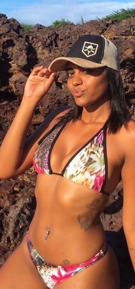 Fabiana Gomes star du porno belle archive