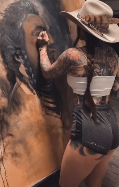 Marisa Laren joli modèle img