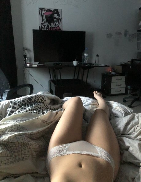 Wisexnja modèle érotique photos