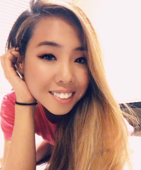 Floskeee star du porno de haute qualité archive