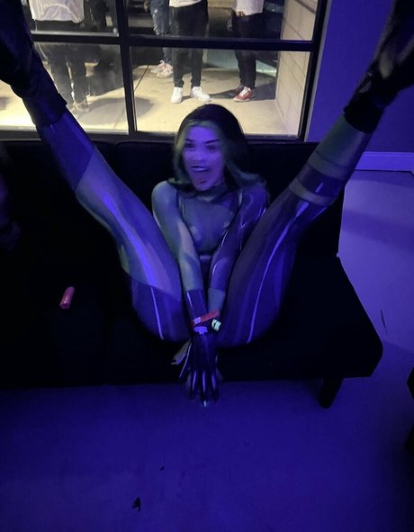 Savvy Sav star du porno exclusive galeries