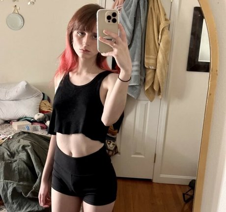 Daychain actrice hd img