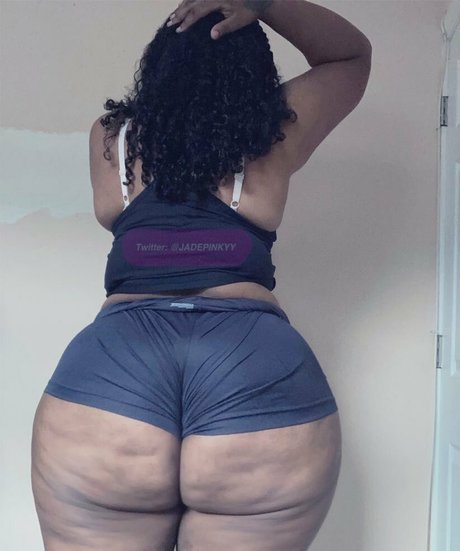 Jadepinkyboo étoile de l'art galerie