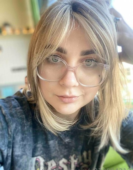 valiawixx modèle parfait photo