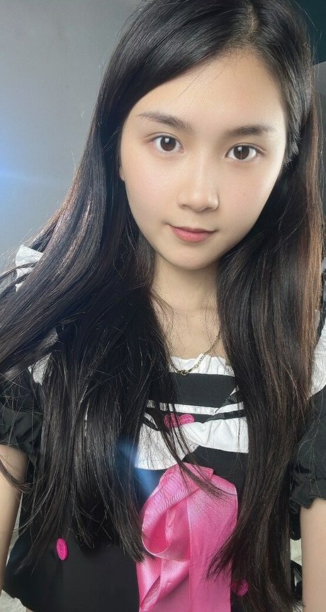 kbhvhxzc actrice artistique des photos