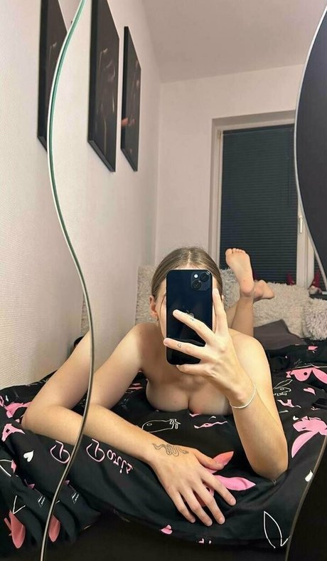 lucy fans vip actrice artistique image